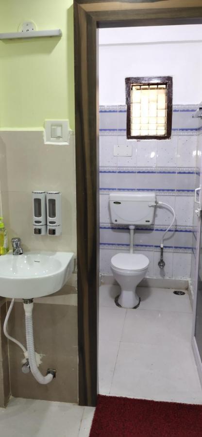 Ln Beach Homestay Puri Buitenkant foto